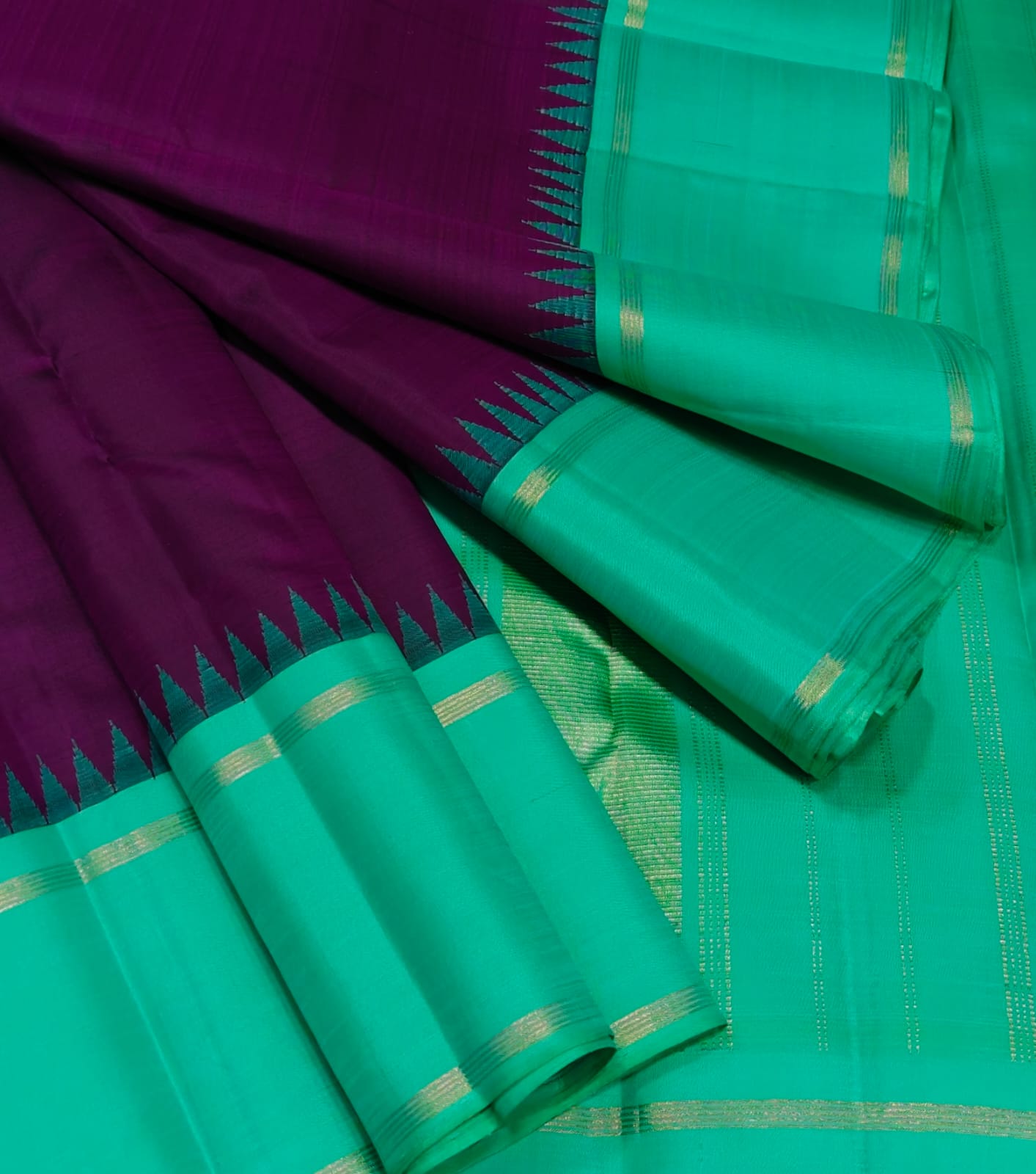 Pure Mysore Silk Saree with Contrast Korvai Temple Border